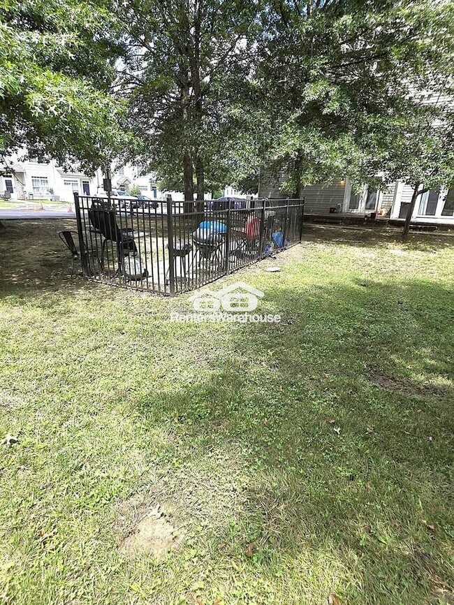 Photo - Great 3-bedroom End Unit! Unit APT 100