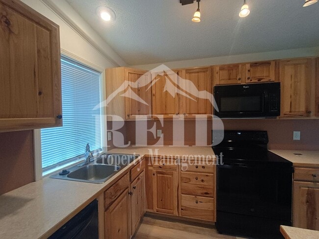 Photo - Remodeled 2-bedroom, 1-bath home located in the heart of East Bremerton