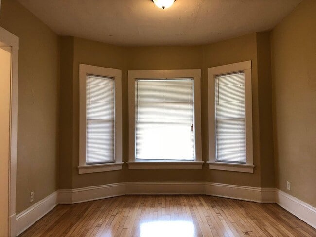 Photo - 3457 N Oakland Ave Unit Lower