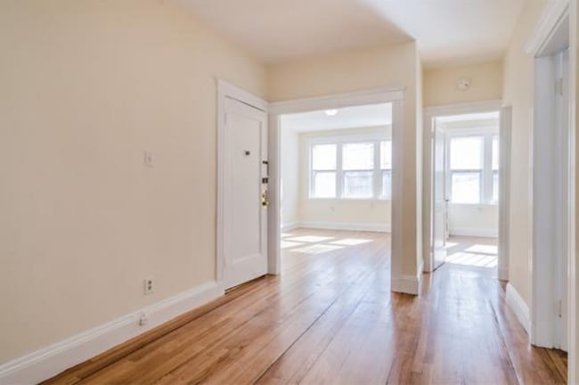 Photo - 19 Colliston Rd Unit Apt 3 - 19 Colliston Rd.