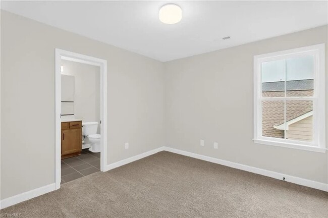 Photo - 1714 Creekline Dr
