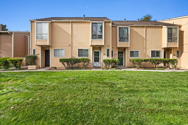 Photo - 9005 Alcosta Blvd Townhome