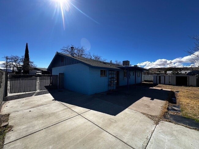 Photo - 1943 Pico St