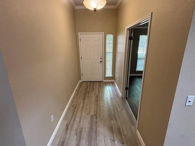 Photo - 8909 Colberg Dr