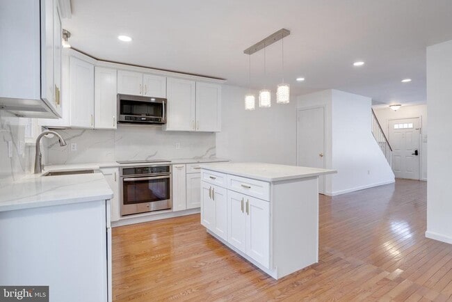 Photo - 5809 Waterdale Ct