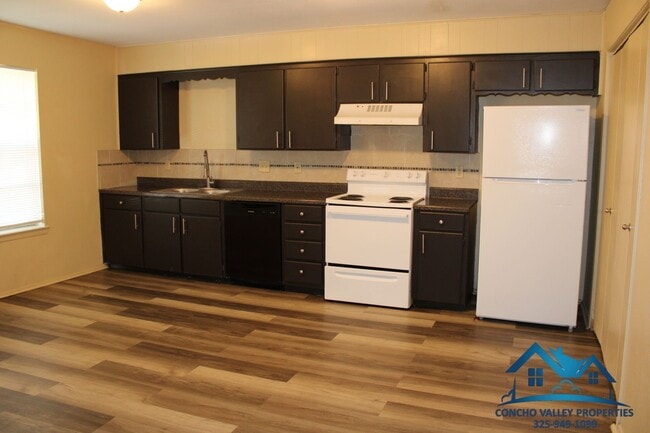 Photo - 3 Bed/ 2 Bath Townhome for Rent