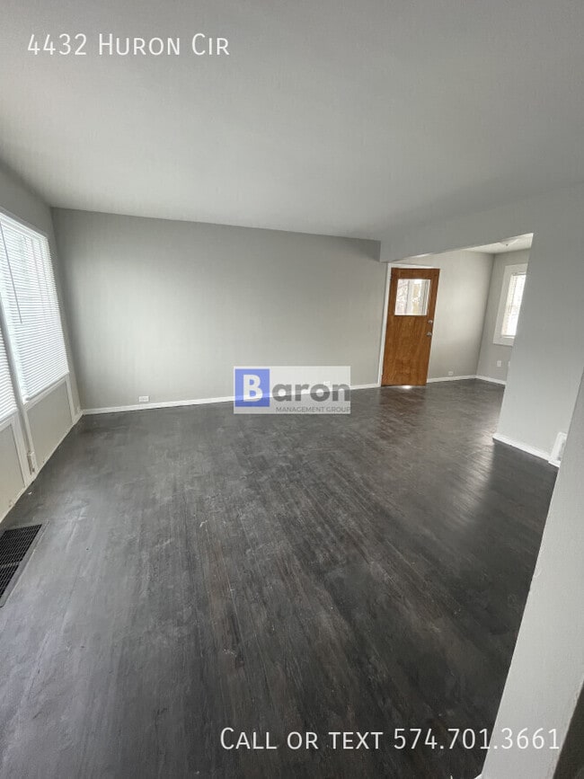 Photo - 4432 Huron Cir