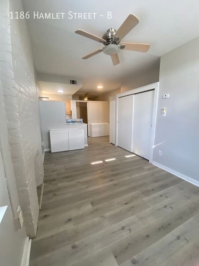 Photo - 1186 Hamlet St Unit B