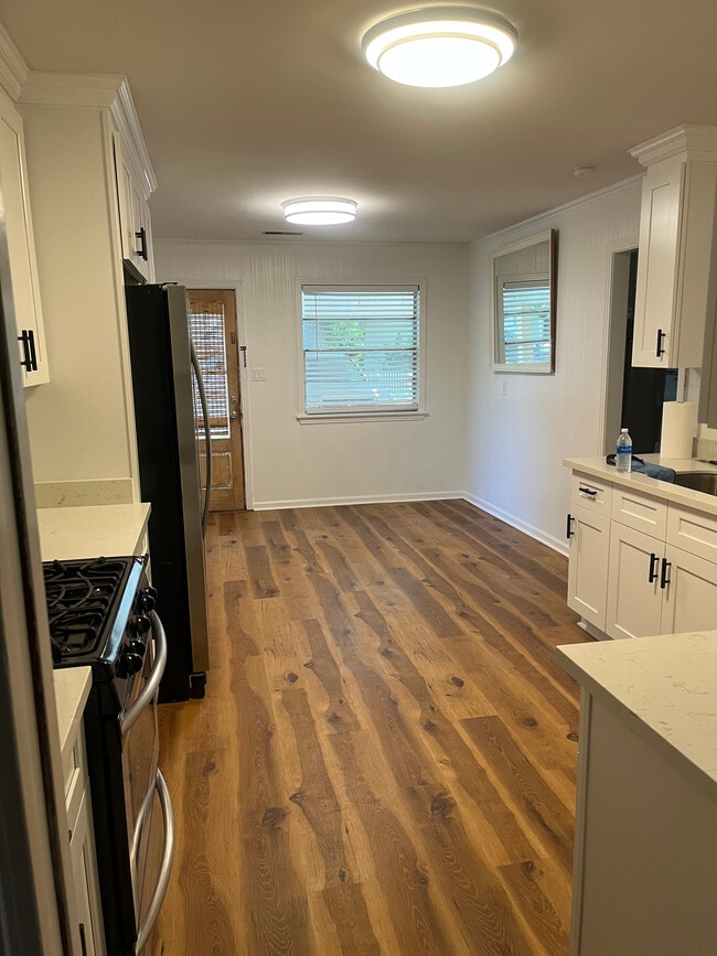Kitchen View - 104 Shady Oaks Dr