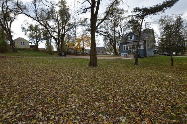 Photo - 3916 E Lake Shore Dr