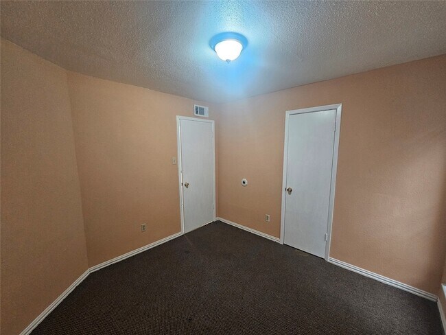 Photo - 10601 South Dr Unit 80