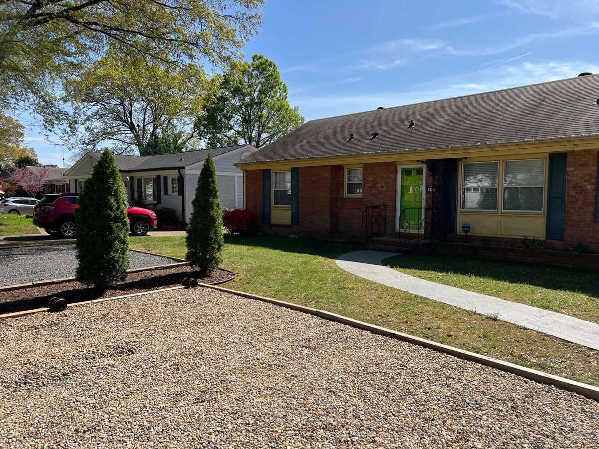 Photo - 4832 Holbrook Dr