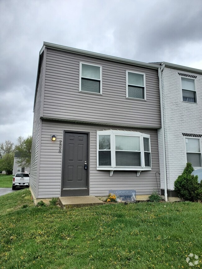 Building Photo - 2598 Sawbury Blvd Rental