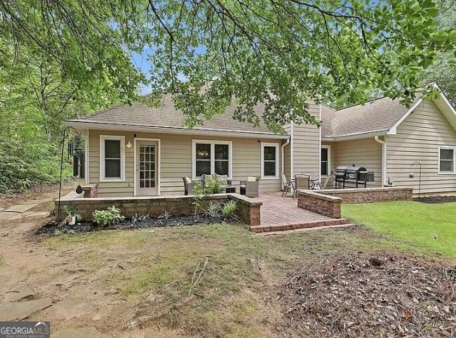 102 Belvedere Ln