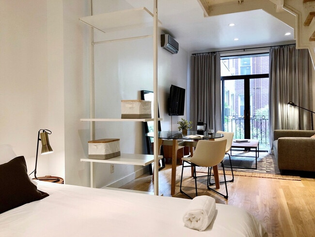 Photo - 131 E 35th St Unit ID1058890P