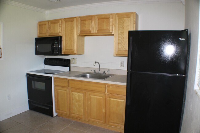 Photo - 2 Bed Home in Quiet Neighborhood