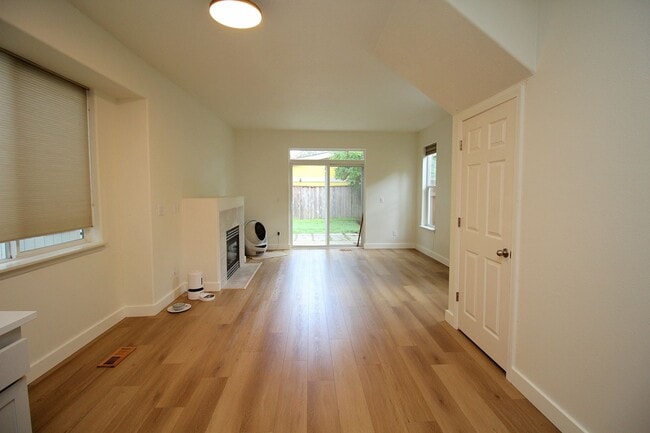 Photo - 8522 N Haven Ave