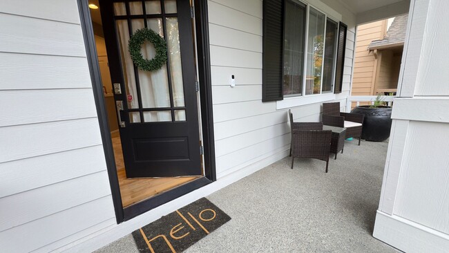 Photo - Outdoor Oasis 3 Bedroom Home in Horizon Pointe - Available Jan 1st