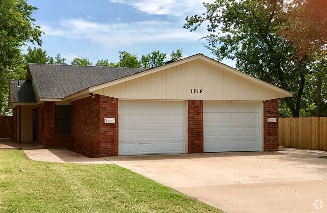Building Photo - 1214 NW Arlington Ave Unit B Rental