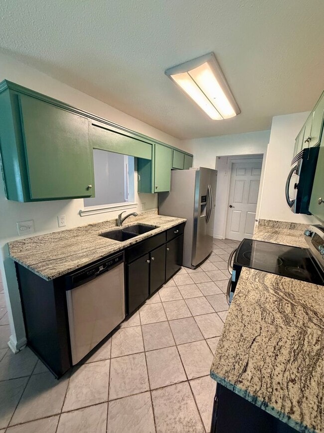 Photo - 3 BED | 2 BATH | COMMUNITY POOL & FITNESS CENTER | OGEECHEE FARMS