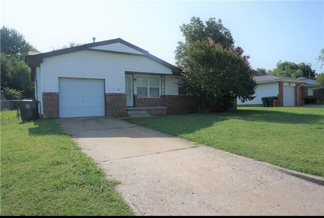 Photo - Beautiful 3 Bed 1.5 Bath in Midwest City