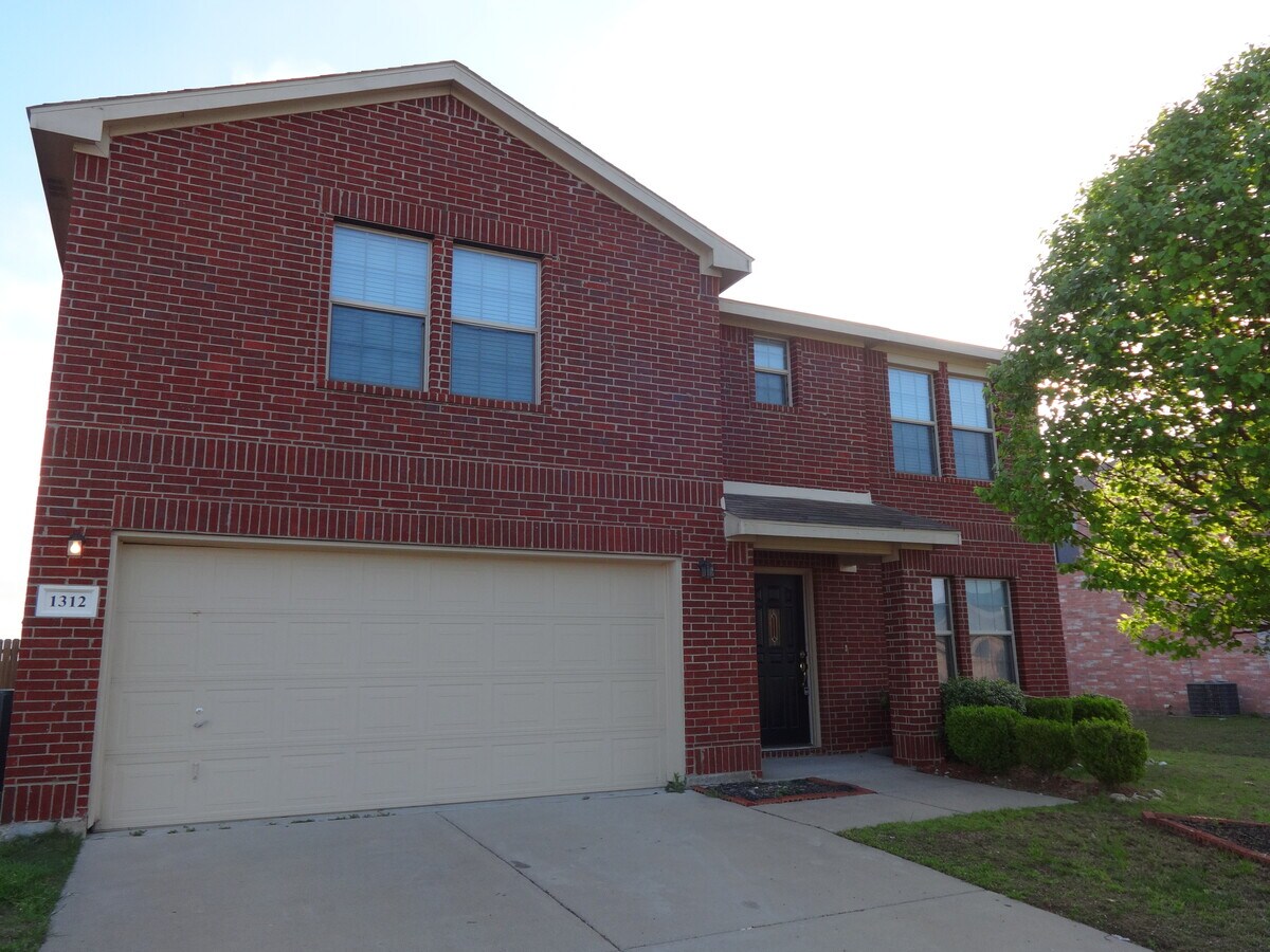 Photo - 1312 Burleson St