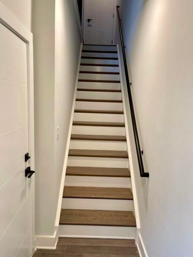 Photo - 1231 Minter Pl