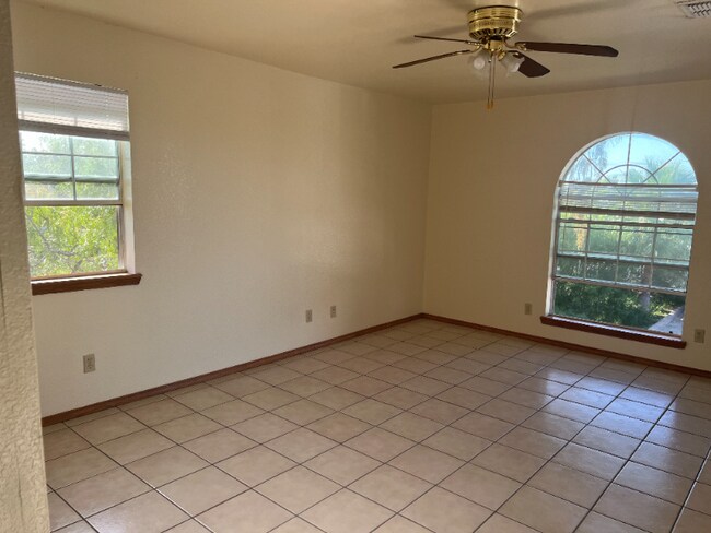 Photo - 1000 Wild Rose Ln Unit 1