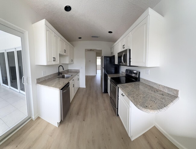 Photo - 1110 Bel Air Dr Unit B