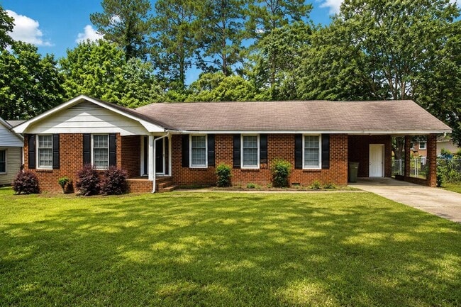 Building Photo - 662 Pringle Dr