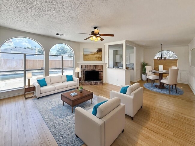 Photo - 6717 Smallwood Dr