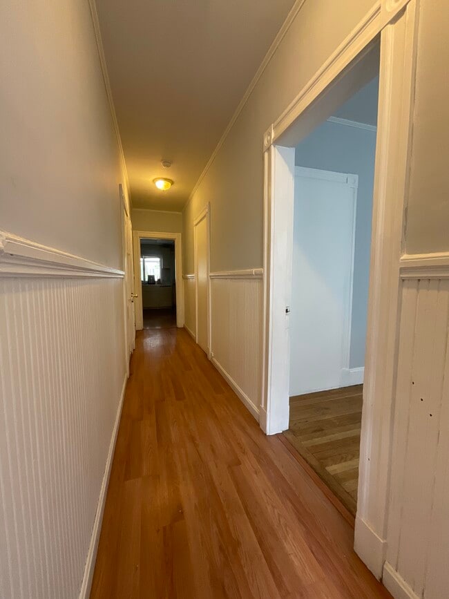 Building Photo - 12 7th St Unit 1