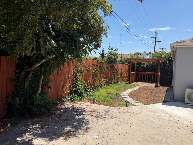 Photo - 6001 Dauphin Ave. Unit 2