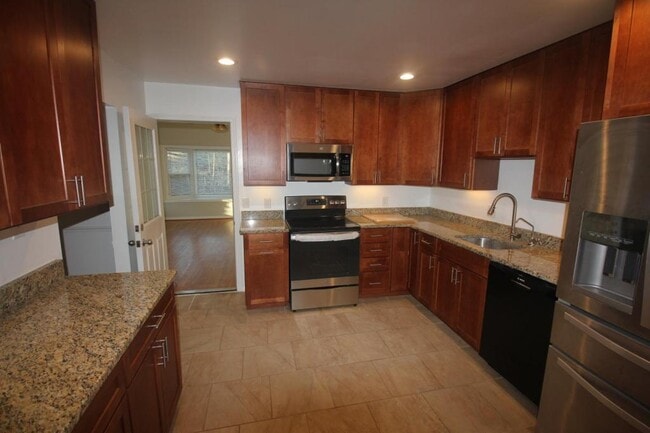 Photo - 9944 Murnane St