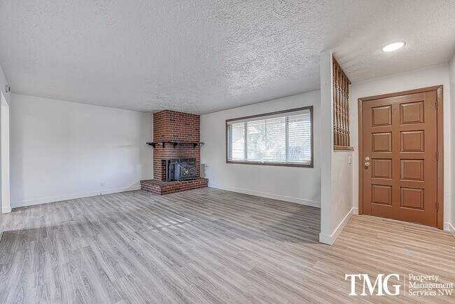 Photo - Newly Remodeled 3 Bedroom 1 1/2 Bathroom Home in 5 corners!