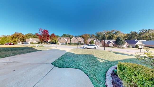 Photo - Nice 4 Bedroom Home in Solamere