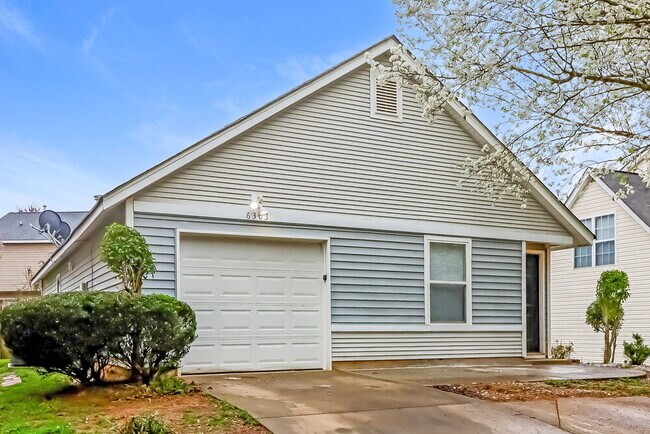 6303 Linda Vista Ln