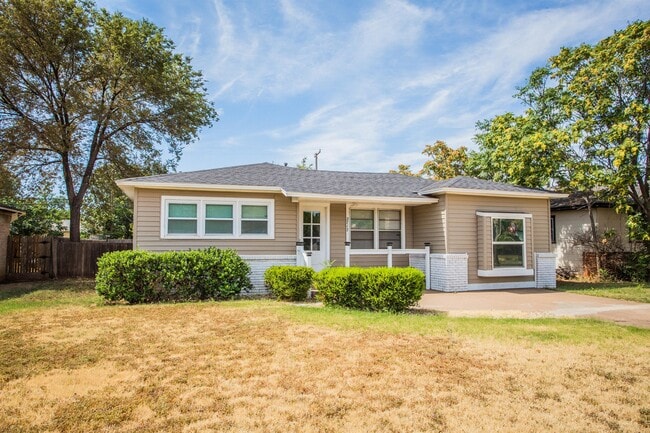 Photo - 2717 39th St