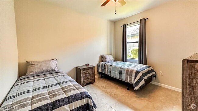 Building Photo - 16099 Mistflower Dr Rental