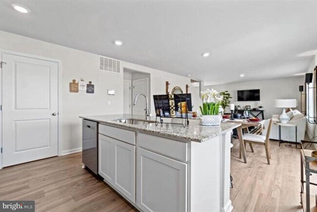 Photo - 3216 White Tail Dr