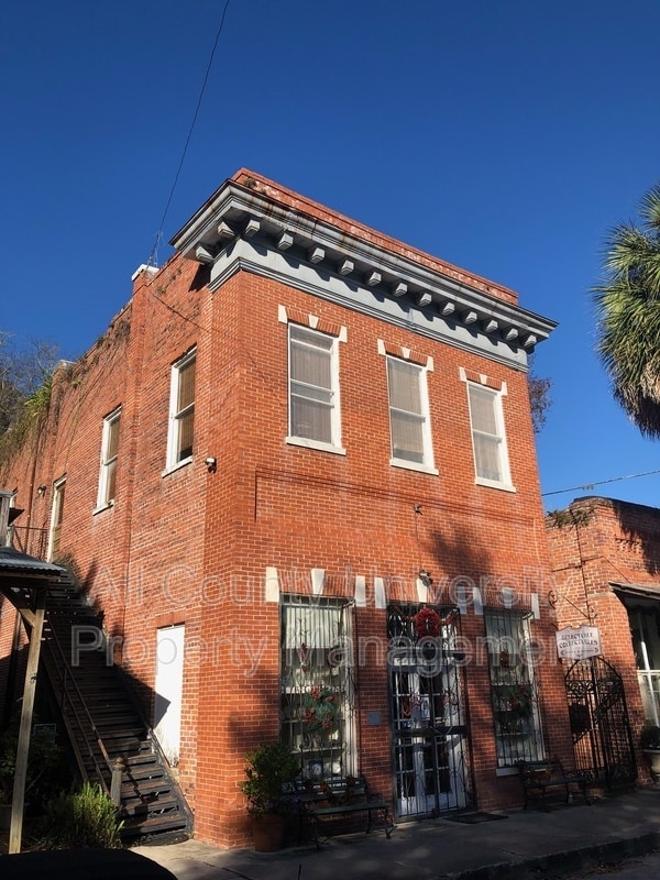 Photo - 112 NE 1st St