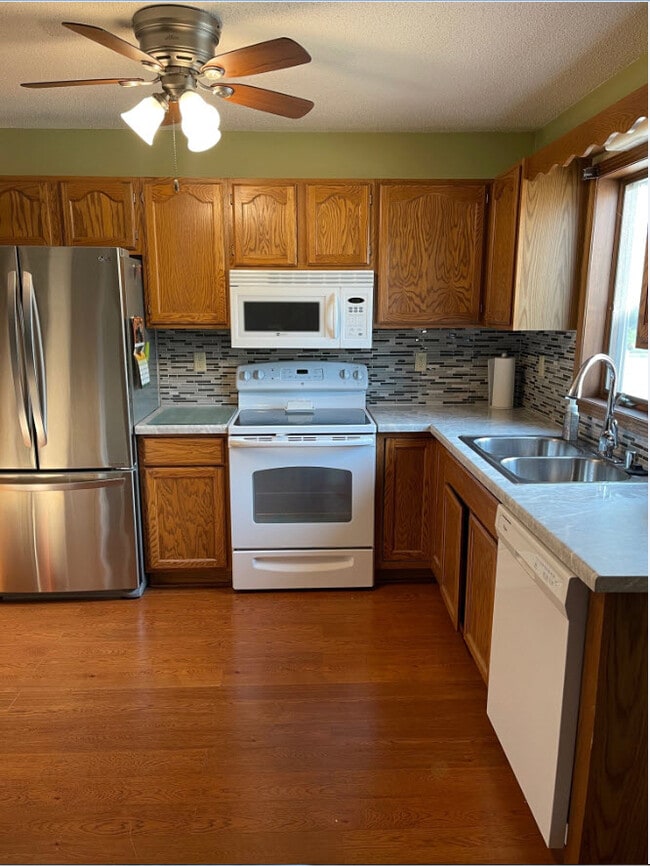 Photo - 738 Vilas St