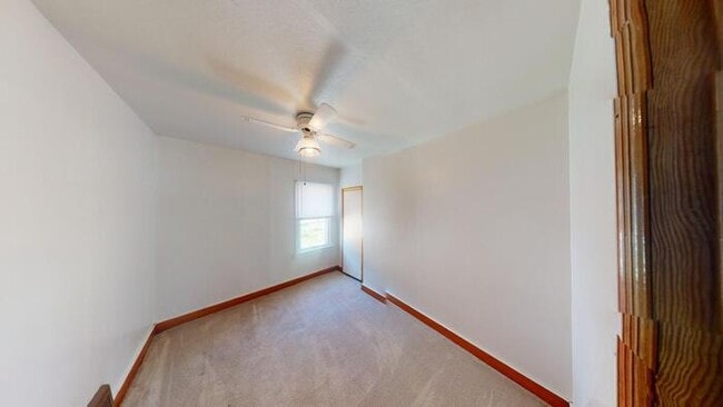 Photo - 312 8th St NW