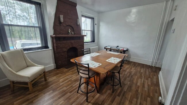 308 Bessemer Ave Unit 4