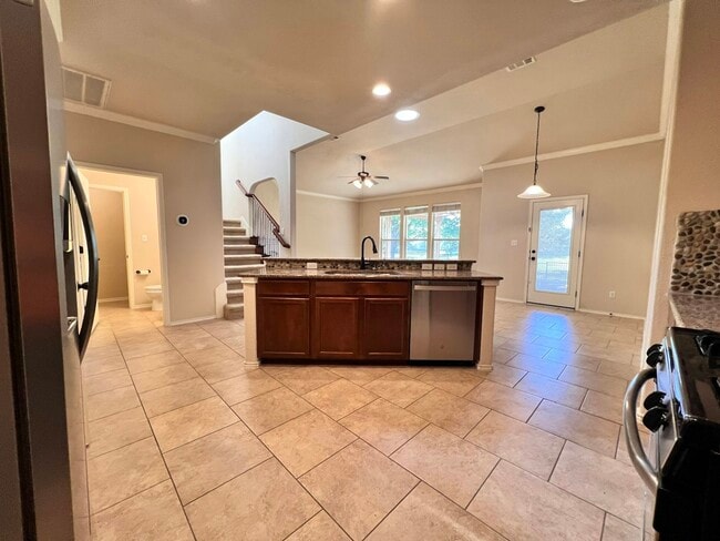 Photo - 1717 Woodvista Pl