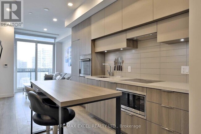 Photo - 8 Eglinton Ave E Unit 2407
