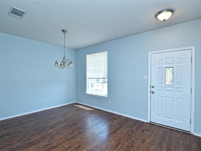 303 Banner Ave
