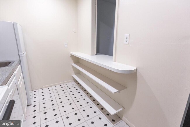 Building Photo - 2311 Spruce St Unit 203 Rental