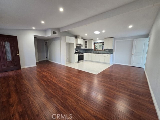 14201 Paul Wy