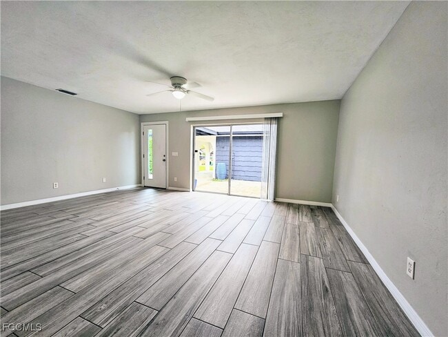 Photo - 523 SE 24th Ave